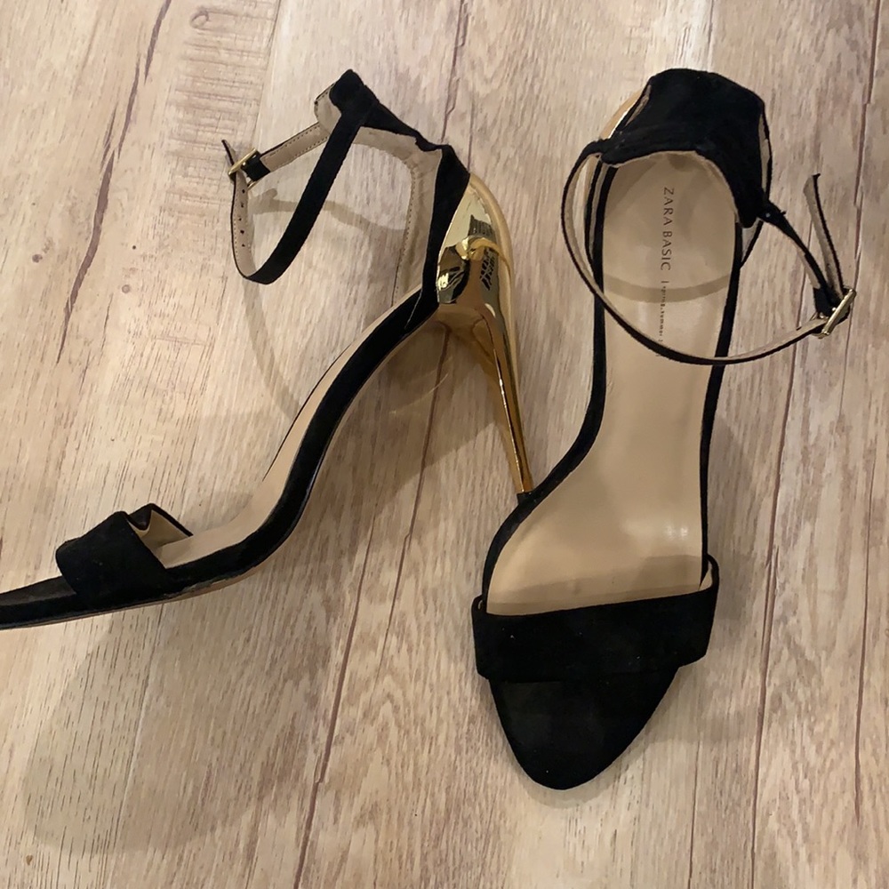 Zara black and gold heel